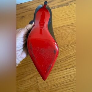 New Christian Louboutin shoes . Model : Kate size 38